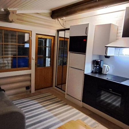 Hirsimoekki Ja Makuuaitta Hotel Karijoki ภายนอก รูปภาพ