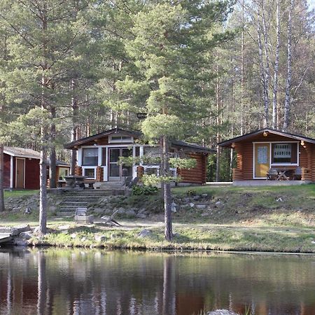 Hirsimoekki Ja Makuuaitta Hotel Karijoki ภายนอก รูปภาพ