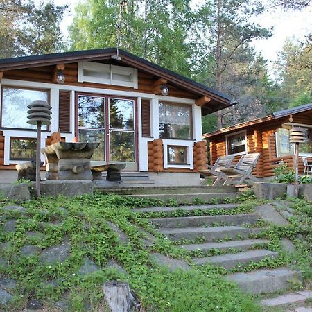 Hirsimoekki Ja Makuuaitta Hotel Karijoki ภายนอก รูปภาพ