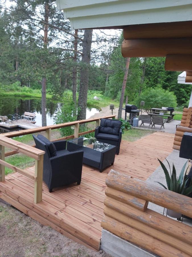 Hirsimoekki Ja Makuuaitta Hotel Karijoki ภายนอก รูปภาพ