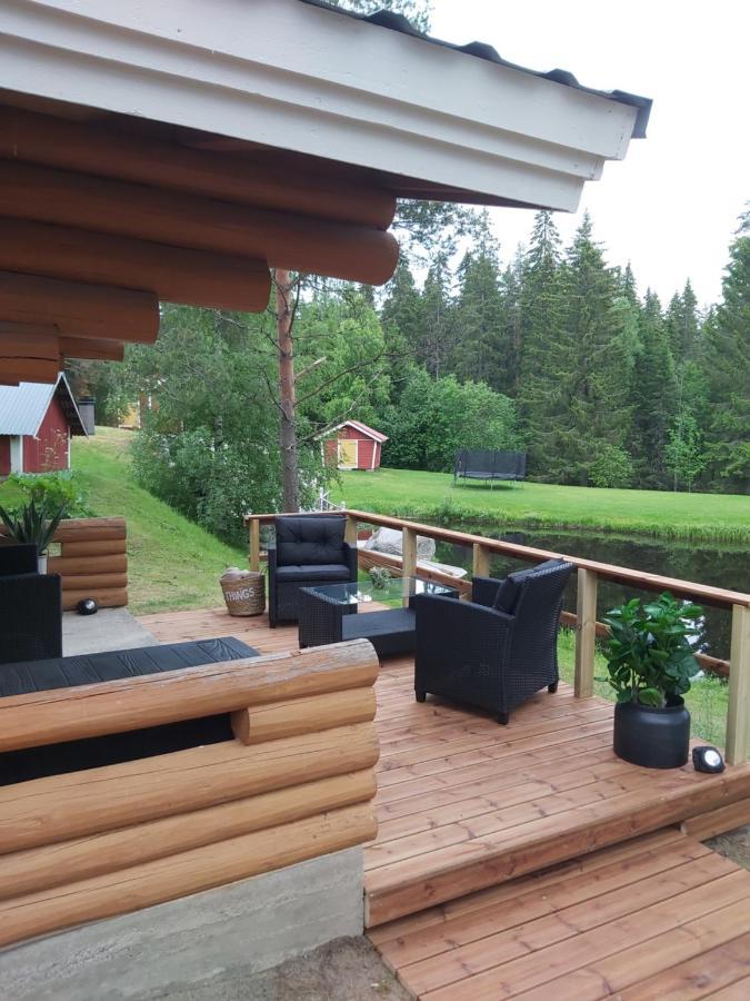 Hirsimoekki Ja Makuuaitta Hotel Karijoki ภายนอก รูปภาพ