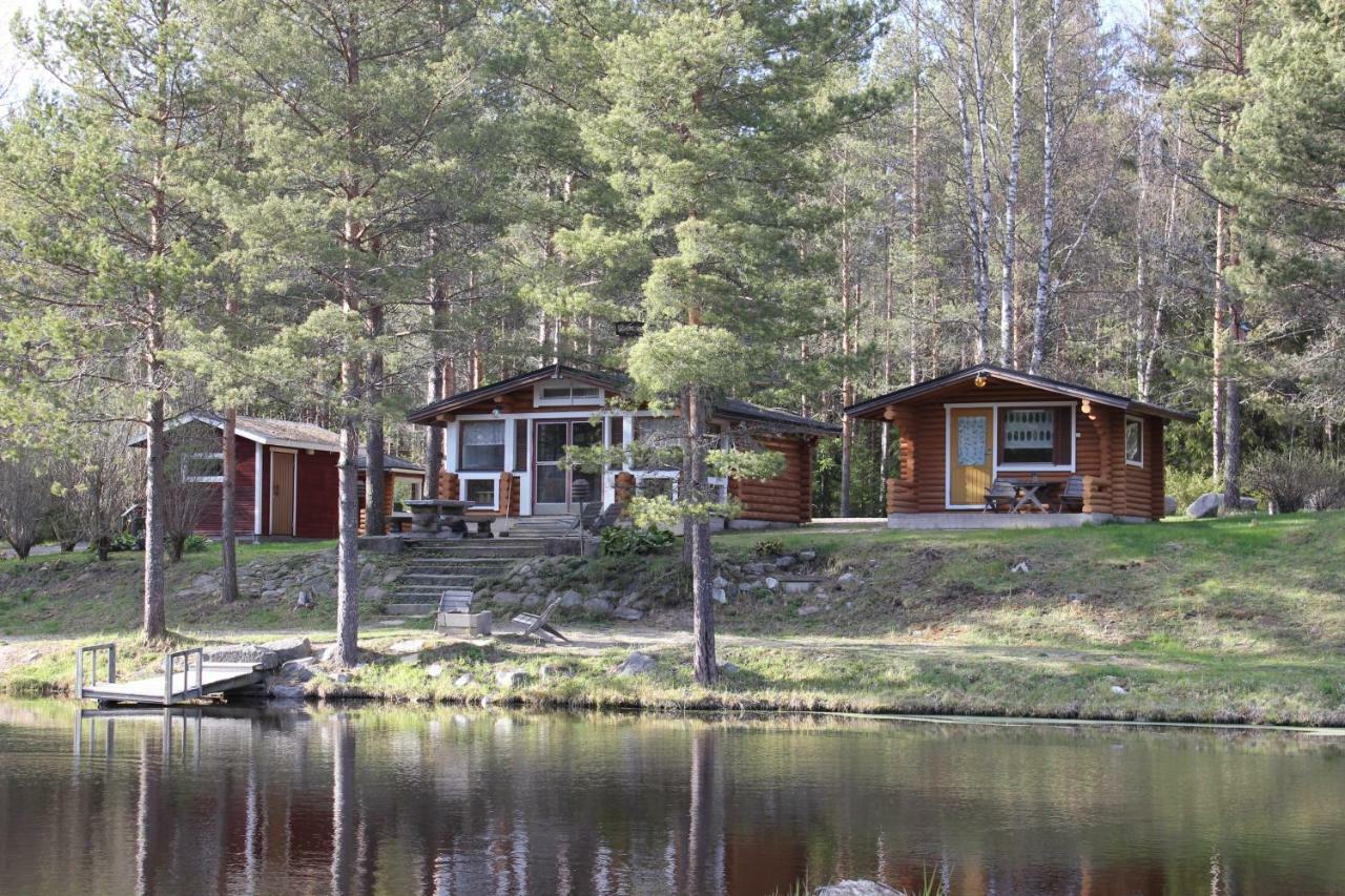 Hirsimoekki Ja Makuuaitta Hotel Karijoki ภายนอก รูปภาพ