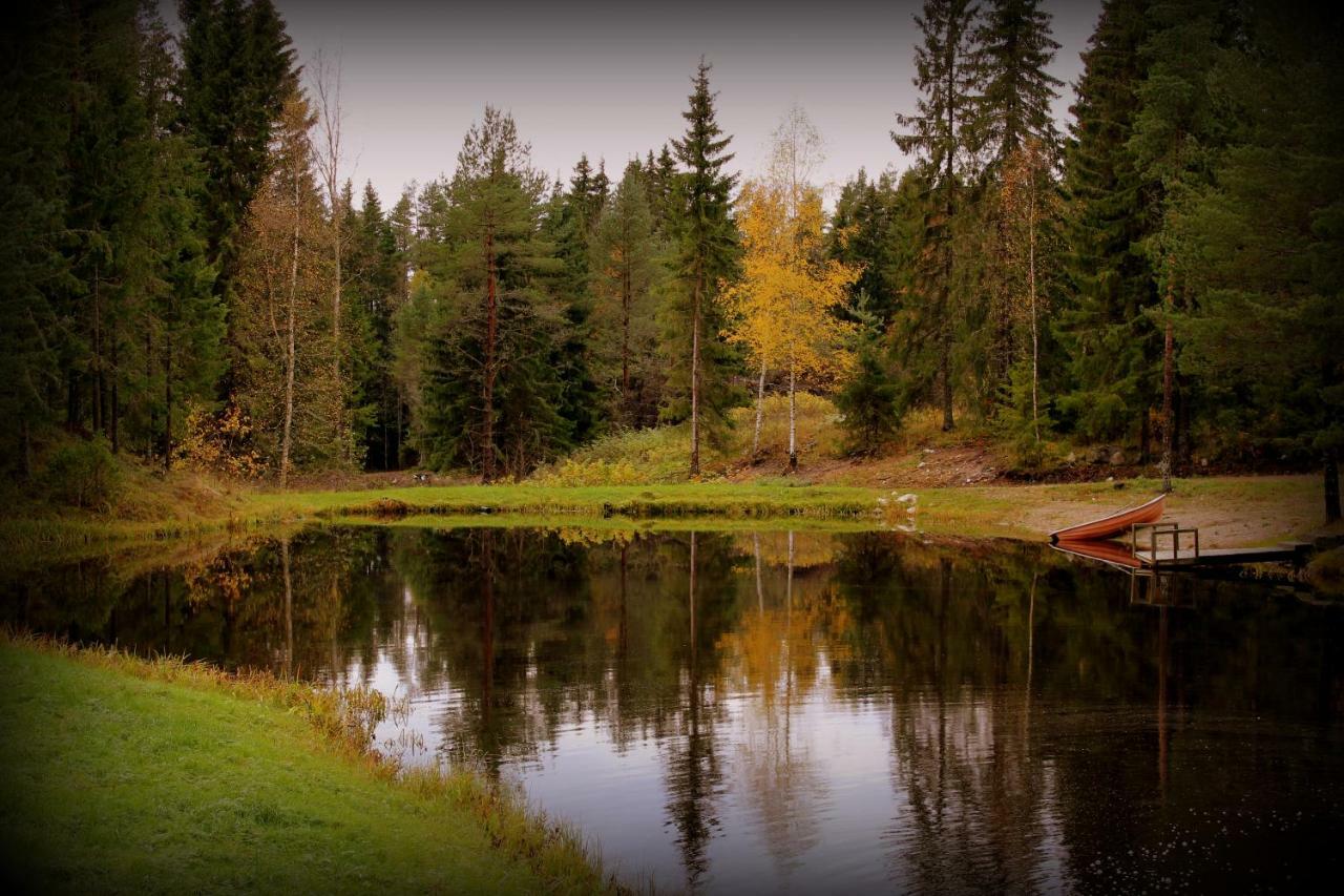 Hirsimoekki Ja Makuuaitta Hotel Karijoki ภายนอก รูปภาพ